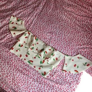 Cherry crop top 🍒